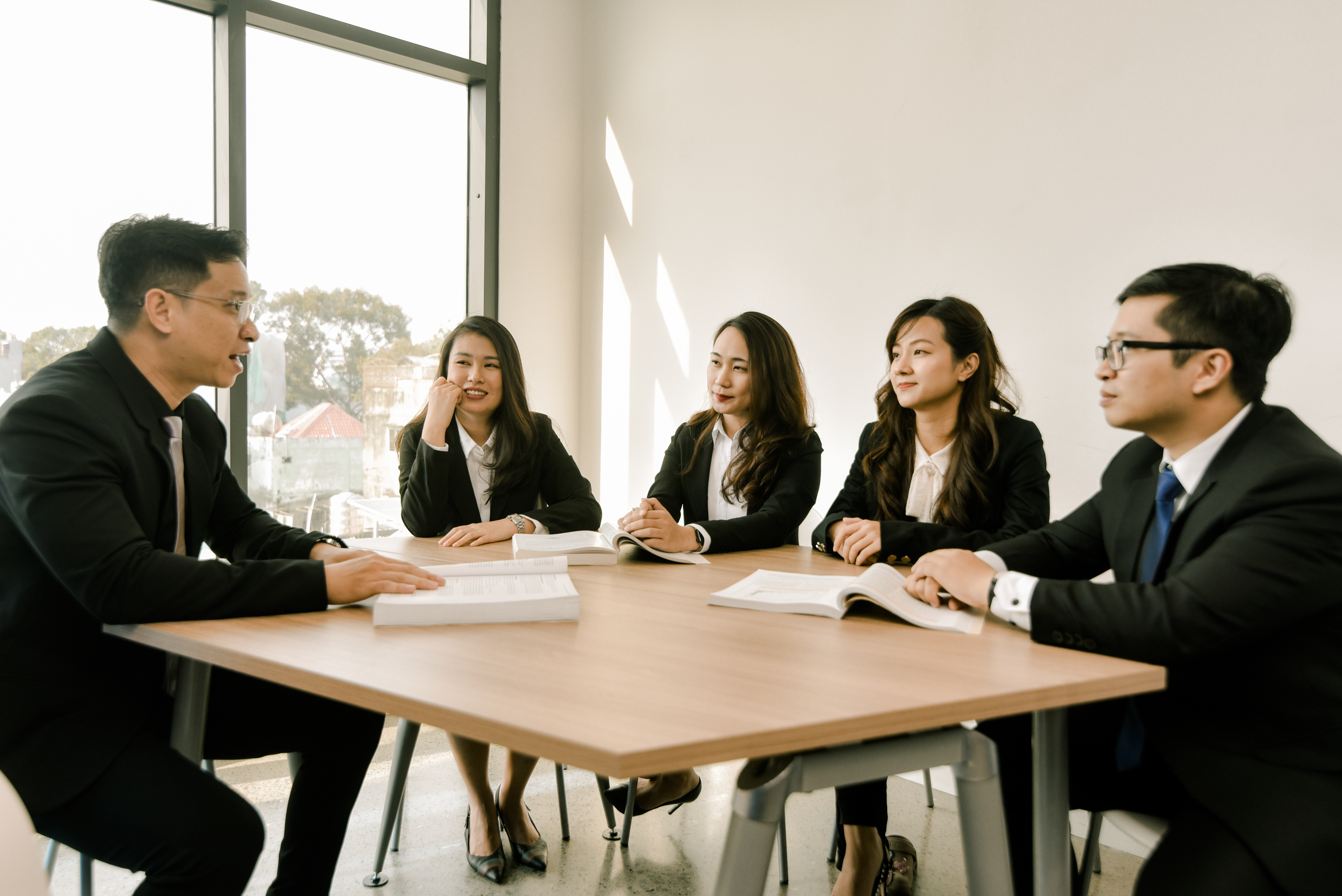 UEH thông báo tuyển sinh đào tạo Thạc sĩ Điều hành cao cấp Quản trị kinh doanh Executive MBA năm 2024