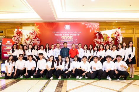 Câu lạc bộ Golf UEH Alumni trao học bổng 500 triệu đồng cho 30 sinh viên tại giải golf Year End Party 2025 mừng Xuân Ất Tỵ